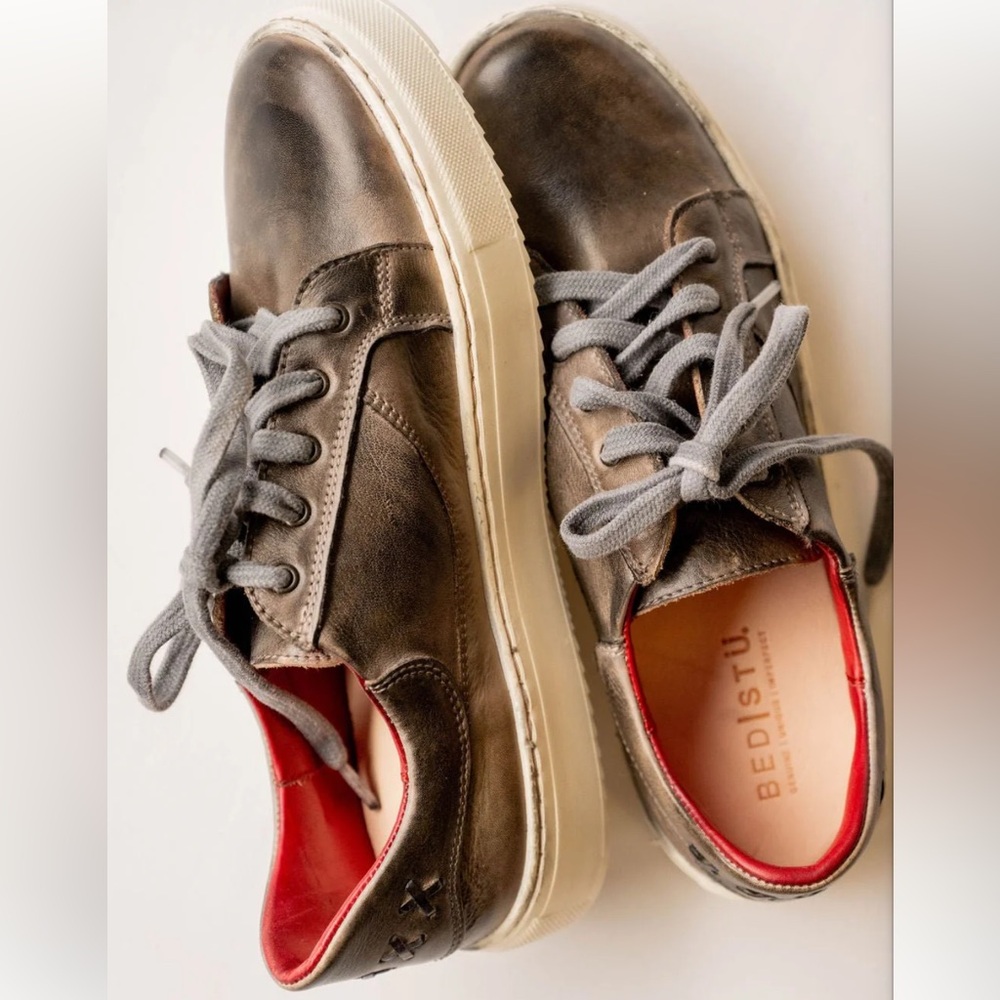 BED STU- WOMENS/UNISEX sz 11 AZELI Brown distressed Leather Sneakers White Soles - Picture 5 of 9